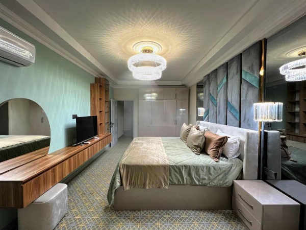 Alison Hotel image 111