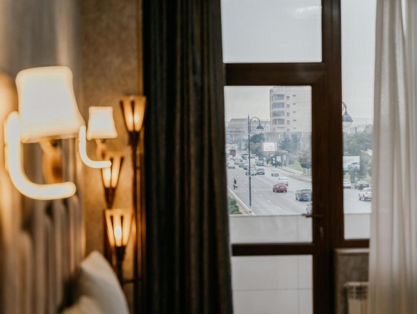 Alison Hotel image 75